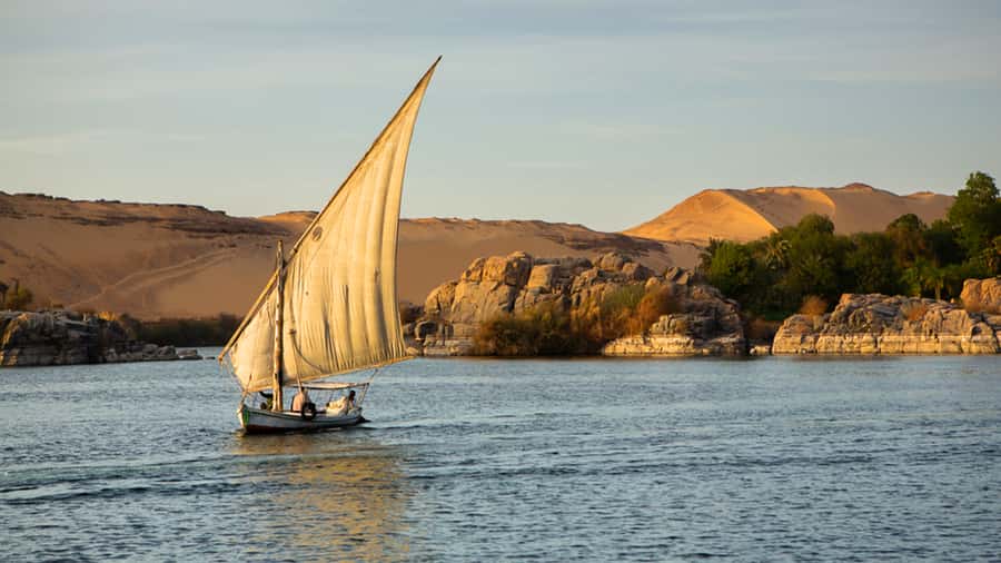 Luxor: Private Felucca Ride with Panoramic Nile Views - Why sunset may be worth choosing