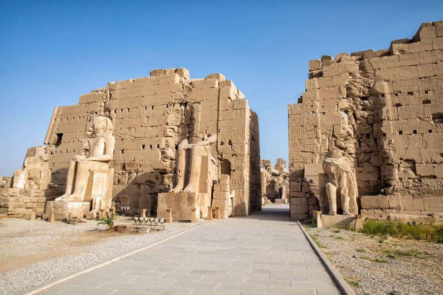 Luxor: Private Full-Day Luxor Highlights Tour with Pickup - The guide and driver make the real difference