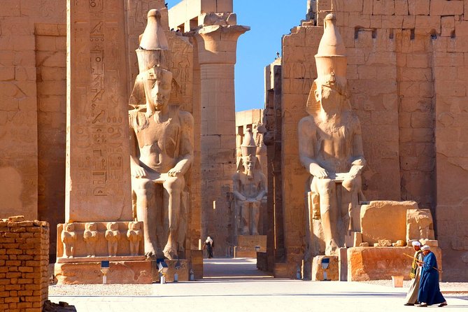 Luxor Private Guided Tours to East & West Bank - Colossi of Memnon: a short stop with enormous statues
