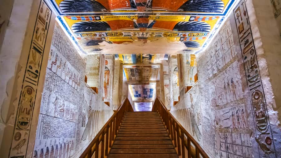 Luxor: Private Tour to Valley of Kings & Hatshepsut Temple. - Guide quality and language options