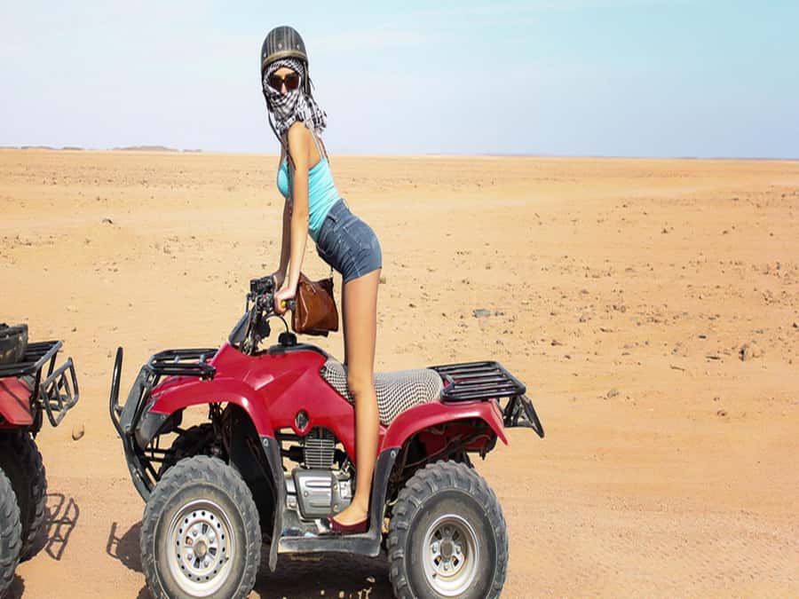 Luxor: Quad Bike Safari Experience - A tea stop and small desert welcome