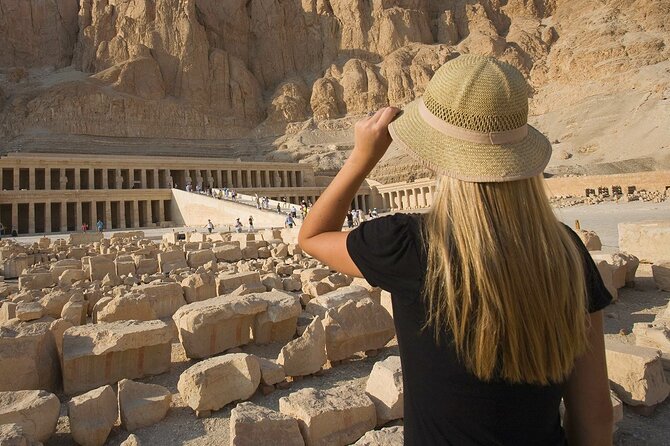 Luxor Small Group 8 max from Hurghada nd private option available - A 285-kilometer road day from Hurghada