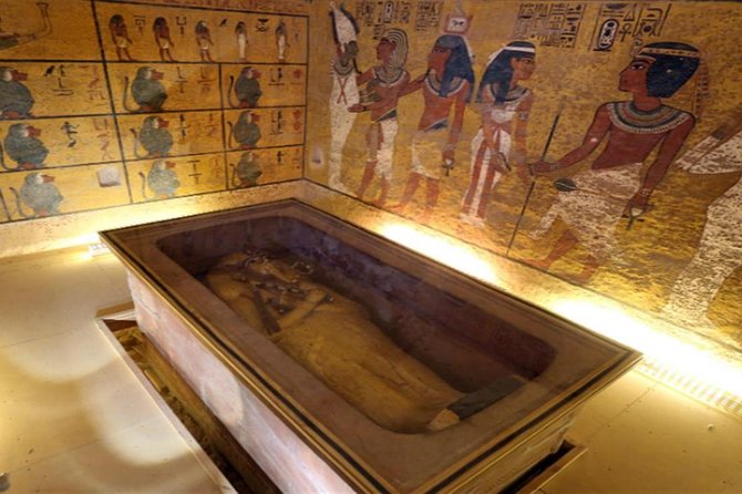 Luxor: Valley of Kings, Hatchepsut Temple ,Karnak & Luxor-DayTour - Valley of the Queens and the Nefertari question