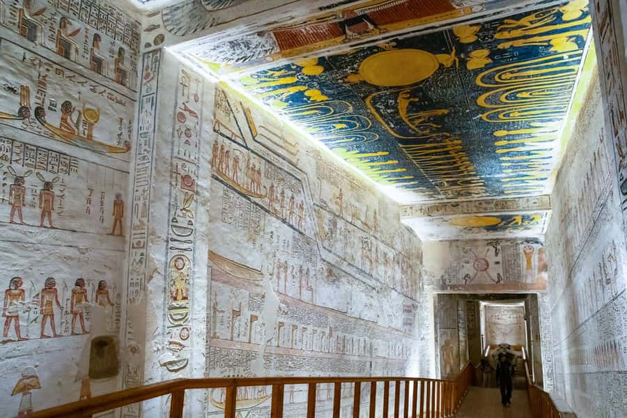 Luxor: West and East Banks All-Inclusive Tour & Balloon Ride - Luxor Temple and the final lesson