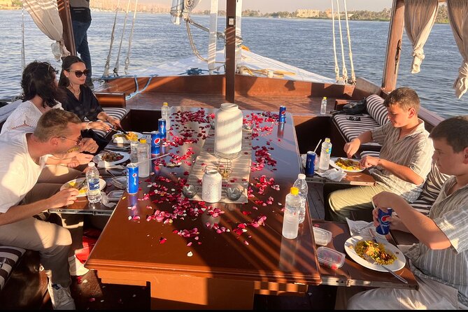Luxury Private Felucca on the Nile with Lunch - A private start from your Cairo or Giza hotel