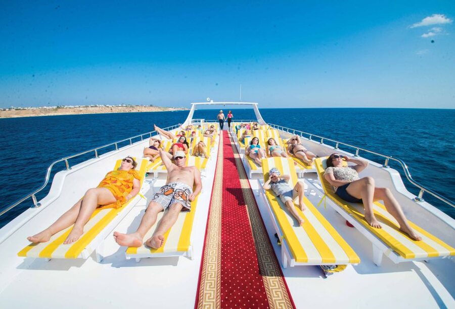 Marsa Alam: Elite vip Turtle bay snorkeling with BBQ Lunch - Snorkeling support for beginners
