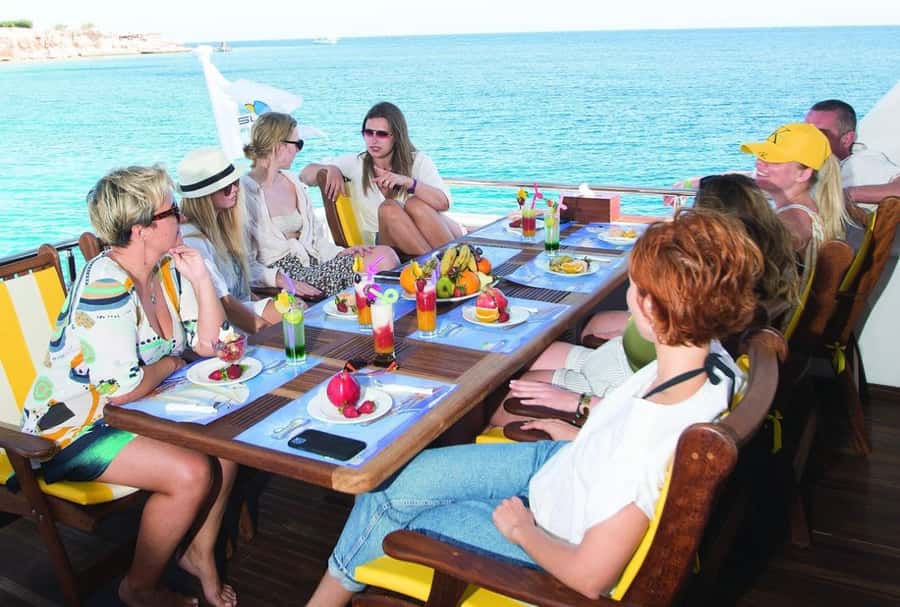 Marsa Alam: Elite vip Turtle bay snorkeling with BBQ Lunch - Your early pickup and ride to Port Ghalib