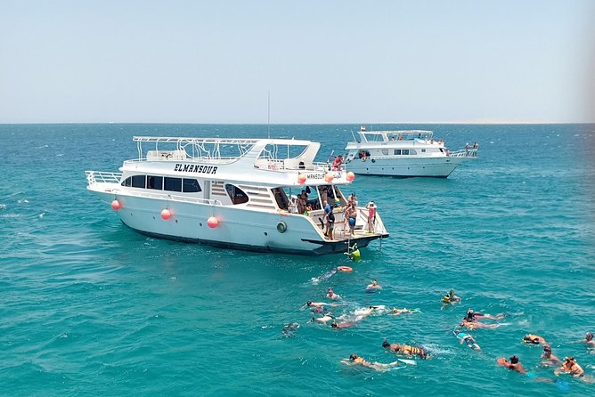 Meet the dolphins in snorkeling tour - Reaching Sharb el Erg, the Dolphin House lagoon