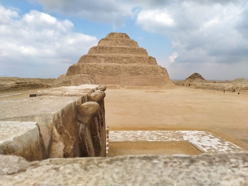 Memphis, Saqqara and Dahshur Day Tour From Cairo - What the private vehicle adds to the day