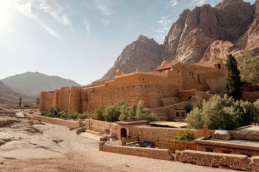 Moses Mountain & Saint Catherine from Dahab - The two-hour descent from Mount Sinai