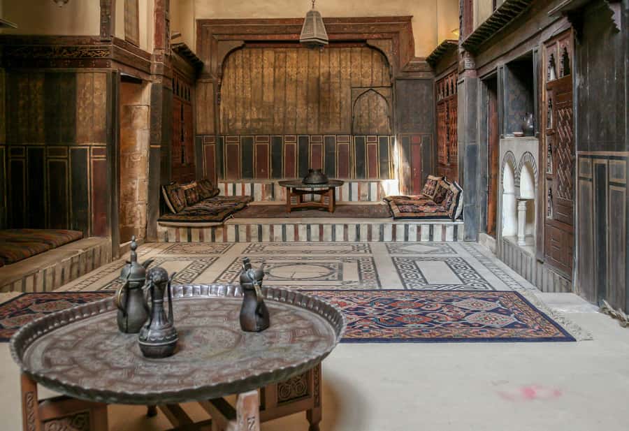Old Cairo Guided Walk Tour: History, Culture & Street Bites - Al-Hakim Mosque and the quiet side of Islamic Cairo