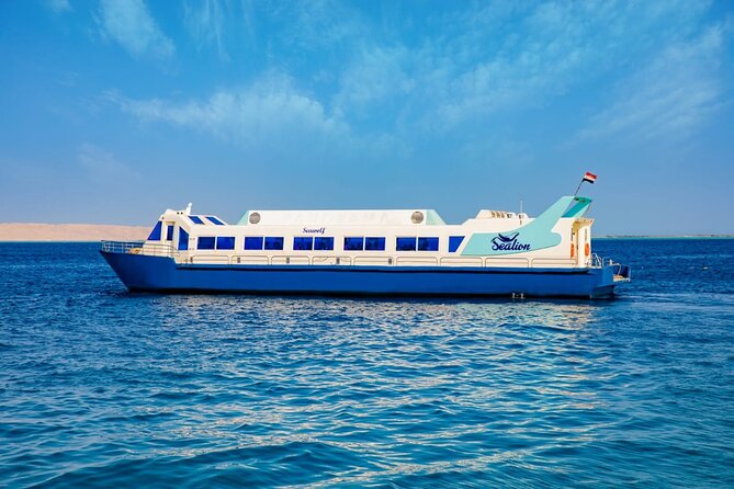 Panorama Semi Submarine Tour & Snorkeling Sea Trip With Transfer - Hurghada - The diver show and the environmental question