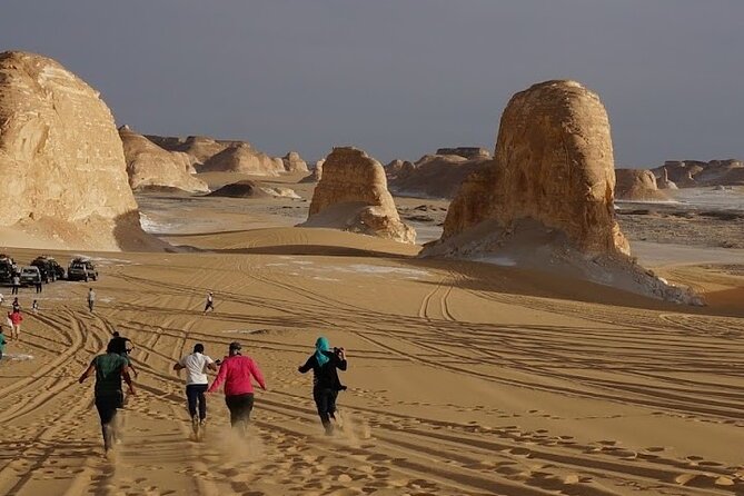Private 2 Days 1 Night Bahariya Oasis Desert Camping Tour - What the $200 price really covers