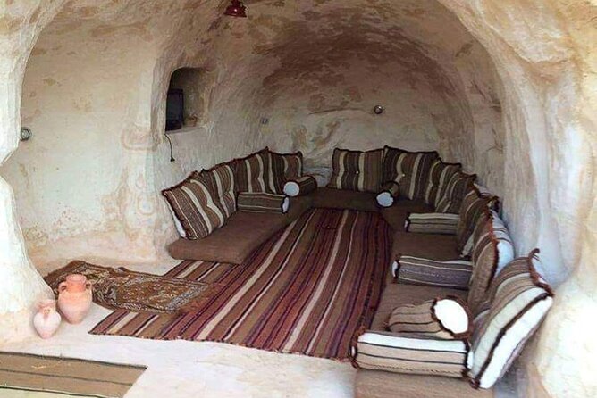 Private 2 Days Jeep Safari to White Desert and Bahariya Oasis - Old White Desert and its mushroom-shaped rocks
