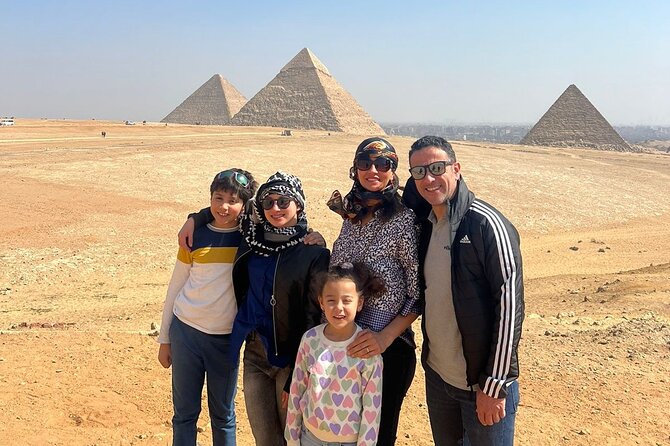 PRIVATE ALL INCLUSIVE Giza Pyramids,Sphinx,Camel&Inside Pyramid - A guide-led visit instead of a quick photo stop