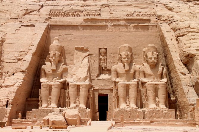 Private Cairo Aswan Luxor 8 days 7 nights with Nile Cruise - Day 1: A guided arrival in Cairo