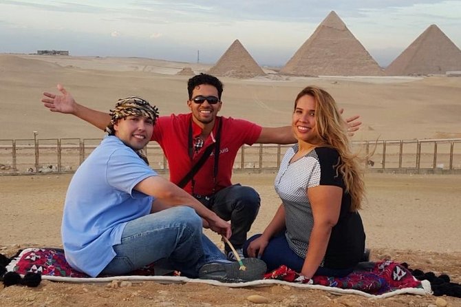 Private Cairo City Tour: Giza Pyramids, Egyptian Museum and Khan Khalili Bazaar - The Great Sphinx and the best photo stop