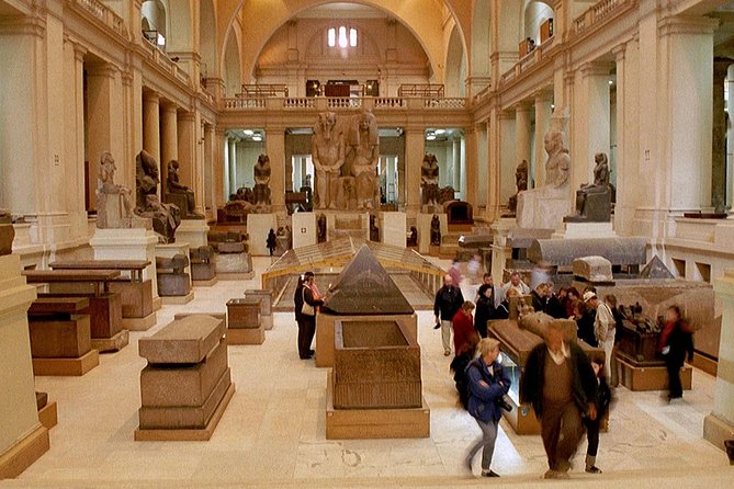 Private Cairo Egyptian Museum Tour with Lunch - King Tutankhamun’s gold and the museum’s strongest rooms