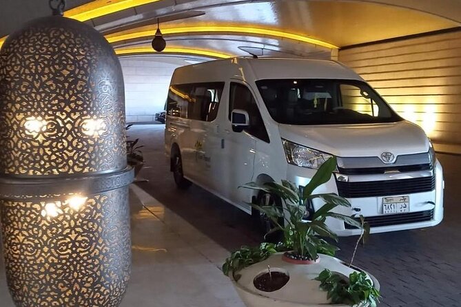 Private City Transfer from Cairo Airport - The people side of the arrival