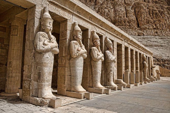 Private Day tour from Hurghada to Luxor - Hatshepsut Temple beneath the limestone cliffs