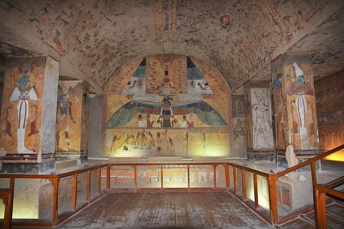 Private Day tour from Hurghada to Luxor - The guide and private service