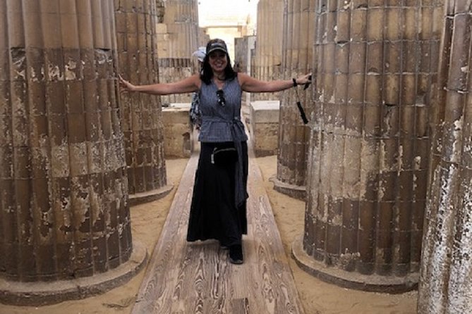 Private Day Tour Giza Pyramids, Memphis and Sakkara Pyramids - Lunch: local flavor or a rushed stop