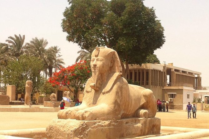 Private Day Tour Giza Pyramids, Sphinx, Memphis, and Saqqara - Khufu, Khafre, and Menkaure: know what costs extra