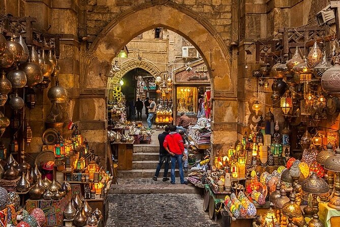 Private Day Tour Pyramids of Giza, Egyptian Museum and Bazaars - What $60 really buys you