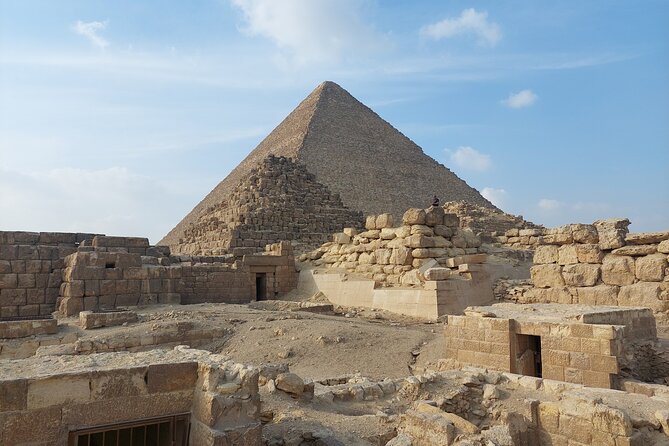 Private Day Tour to Giza Pyramids , Saqqara and Memphis - The $50 price and what it really includes