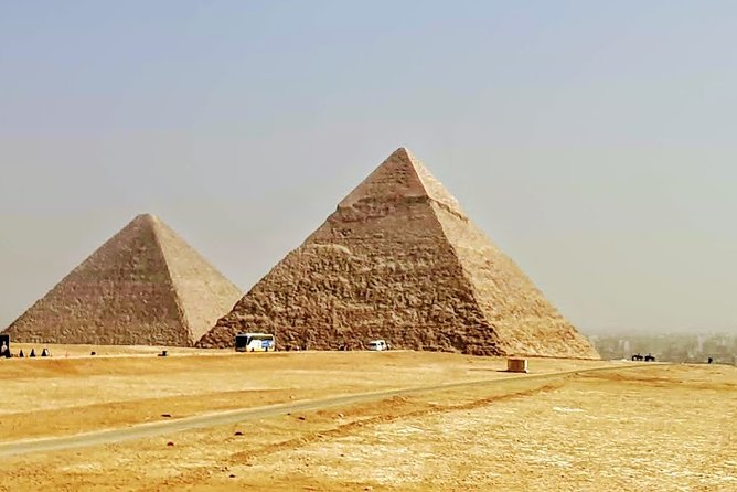 Private day trip to Cairo from Hurghada - Lunch and the value of a private guide