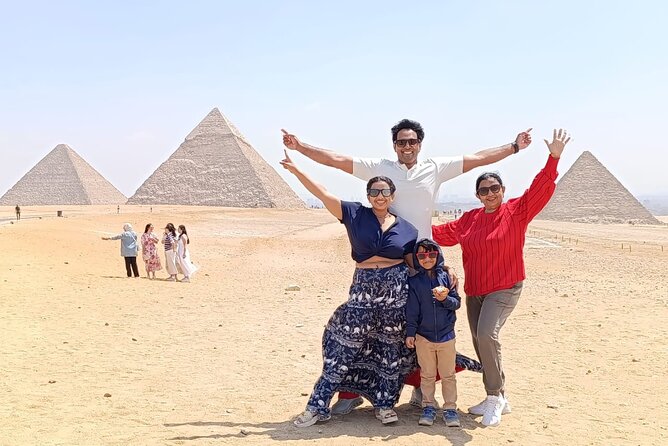 Private Giza Pyramids and Egyptian Museum Tours - The human side of the experience