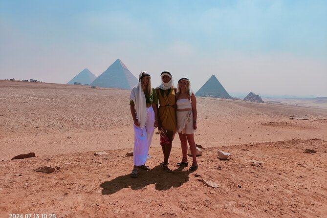 Private Guided Tour of Giza Pyramids and the great Sphinx - Camel rides and extra spending