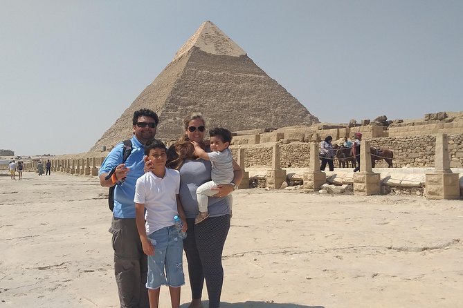Private Guided Tour to Giza Pyramids and Sphinx - Meeting your guide at 9 AM