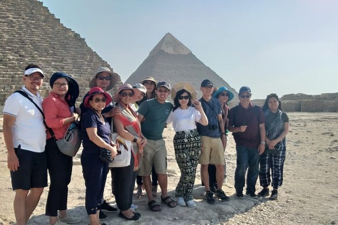 Private Guided Tour to Giza Pyramids and Sphinx - The panoramic viewpoint and photo stops