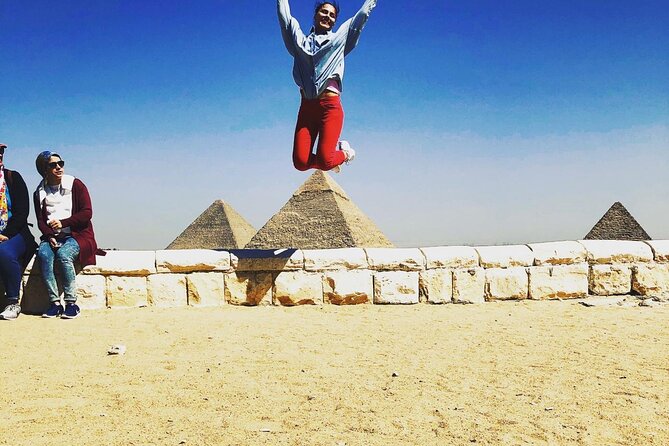 Private Half Day Pyramids Giza, Sphinx with Lunch and shopping - A private way to reach the Giza Plateau
