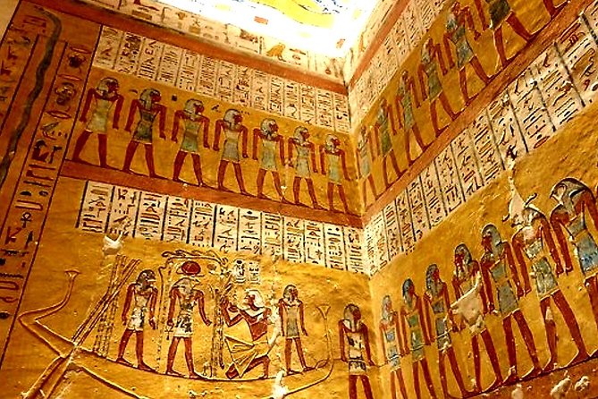 Private King Tut's Tomb, Valley of the Kings & Queens, Hatshepsut - Hatshepsut’s temple beneath the cliffs