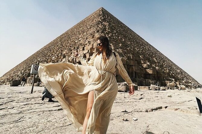 Private Pyramids & Sphinx Day with Great Egyptian Museum - The camel or horse ride offers the wide Giza view