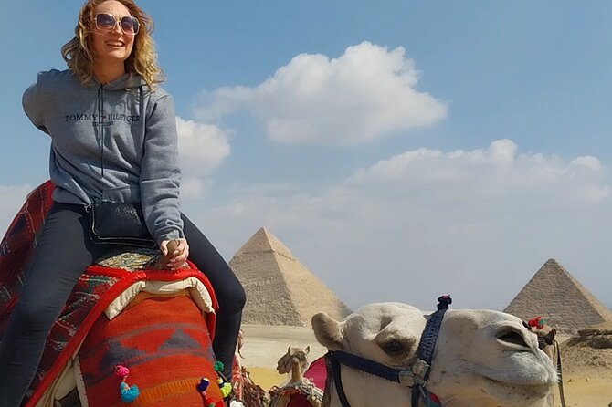 Private Tour: Giza Pyramids & Cairo Museum & Bazaar(All included) - Walking through Khan el-Khalili