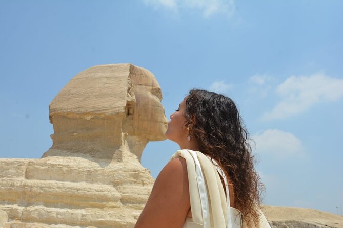 Private Tour: Giza Pyramids, Museum, Bazaar & Lunch Included - Guide quality and the personal touch