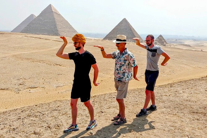 Private Tour Giza Pyramids Wonders All inclusive - Khafre Pyramid and its surviving stone cap
