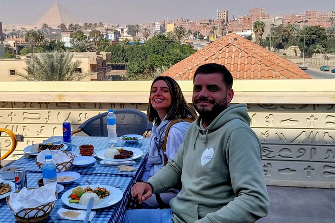 Private Tour Giza Pyramids Wonders All inclusive - Menkaure Pyramid, the smaller and quieter stop
