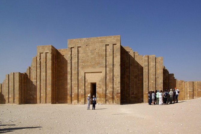 Private Tour: Pyramids of Giza Memphis Saqqara with Lunch - Meeting the Sphinx at close range