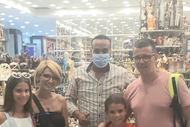 Private Tour: shopping Tour In Hurghada - Stop two: perfumes, oils, and Egyptian cosmetics