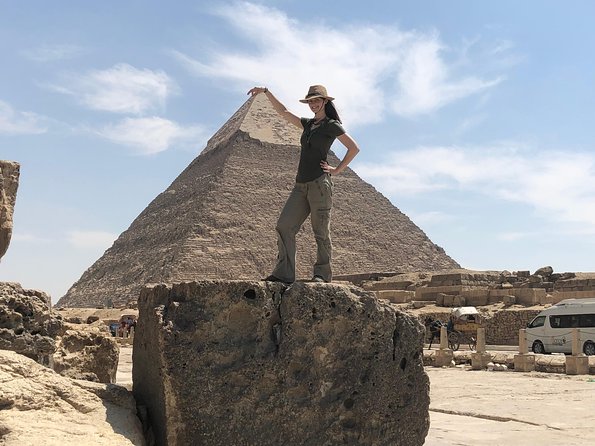 Private tour to Giza Pyramids,Sphinx,Egyptian Museum with Local Lunch - A private guide changes the feel of Giza