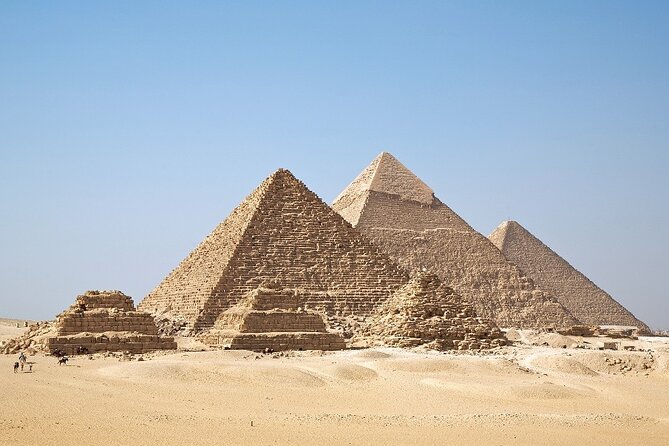 Private Tour to Giza pyramids Sphinx Sakkara and Camel Ridding - Falafel and sugarcane juice: a welcome change of pace