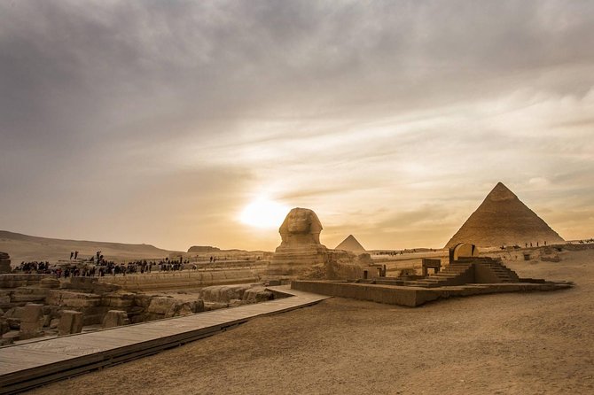 Private Tour To Giza Pyramids,Sphinx With Entry Inside The Great Pyramid - The Great Sphinx and its temple