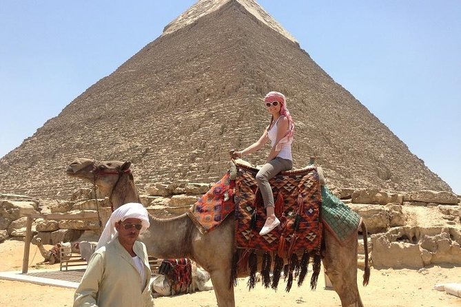 Private Tour to Pyramids, Egyptian Museum & Khan El Khalili - What the guide and driver add to the day