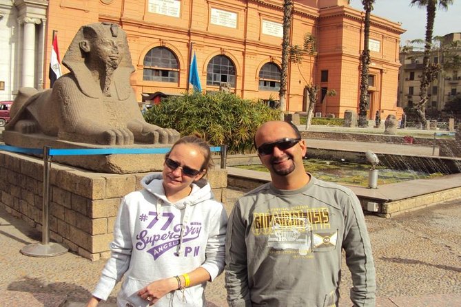 Private Tour to Pyramids, Egyptian Museum & Khan El Khalili - Two hours facing the Great Sphinx