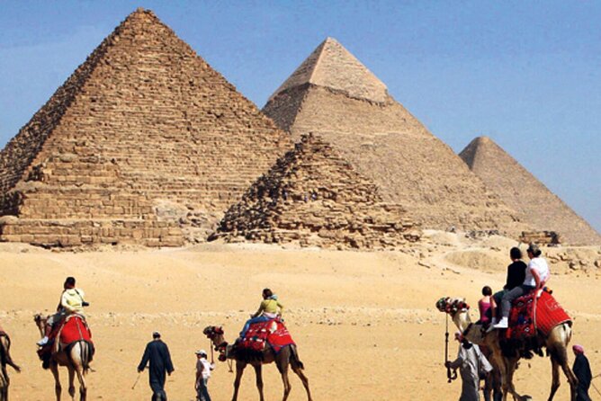 Private Tour To Pyramids of Giza Memphis Saqqara With Lunch - A seven-hour route through Egypt’s oldest monuments
