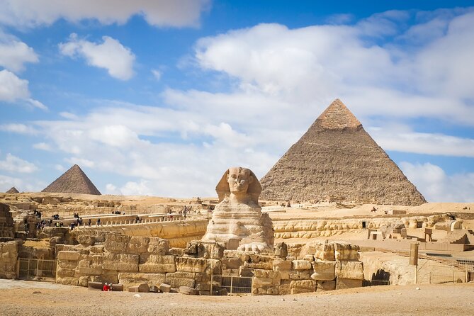 Private Tour To Pyramids of Giza Memphis Saqqara With Lunch - Giza: three pyramids, one Sphinx, and a lot to take in